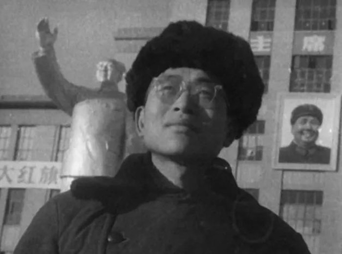 1966年，司徒兆光從蘇聯(lián)歸國，為北京工業(yè)學院創(chuàng)作毛主席雕像.jpg